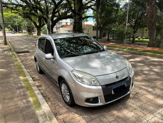 RENAULT SANDERO 1.6 PRIVILÉGE 16V FLEX 4P MANUAL
